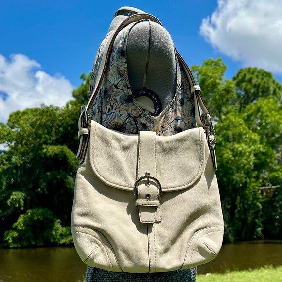 COACH Vintage Soho Soft Duffle Leather Crossbody Shoulder Bag Cream Silver 9480 - Picture 2 of 16